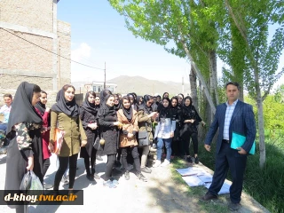 بازدید دانشجویان رشته معماری از خانه های روستایی