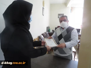 تجلیل از همکاران آقا به مناسبت فرا رسیدن ولادت حضرت علی (ع) و روز مرد در آموزشکده فنی و حرفه ای دختران خوی 6