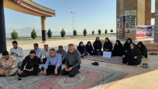 برگزاری مراسم پرفیض زیارت عاشورا در جوار شهدای گمنام شهرستان خوی 7